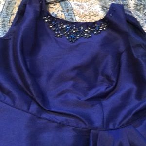 Long sleeveless evening gown. Size 24w.